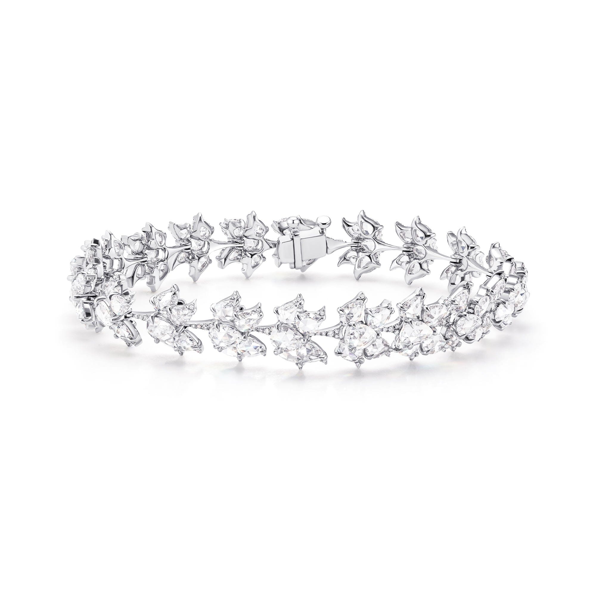 Image of 64facets diamond bracelet in the shape of lotus flowers and set in 18k gold